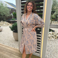 Badjas kimono dames lang
Balyy batik
Happy Holiday