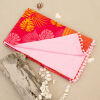 Batik strandlaken met pompons pink leaves